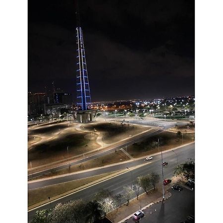 ברזיליה Flat Encantador No 7º Com Vista Pra Torre De Tv מראה חיצוני תמונה