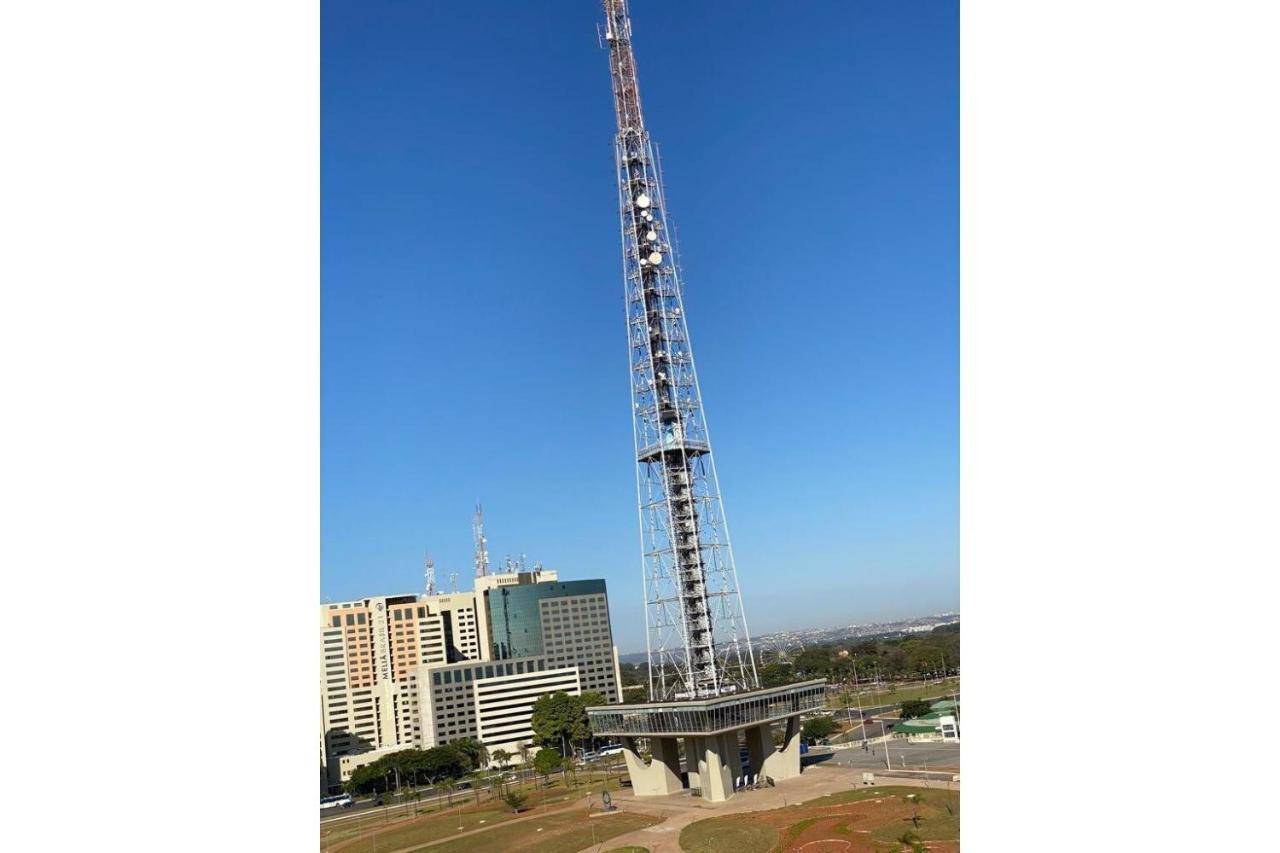 ברזיליה Flat Encantador No 7º Com Vista Pra Torre De Tv מראה חיצוני תמונה